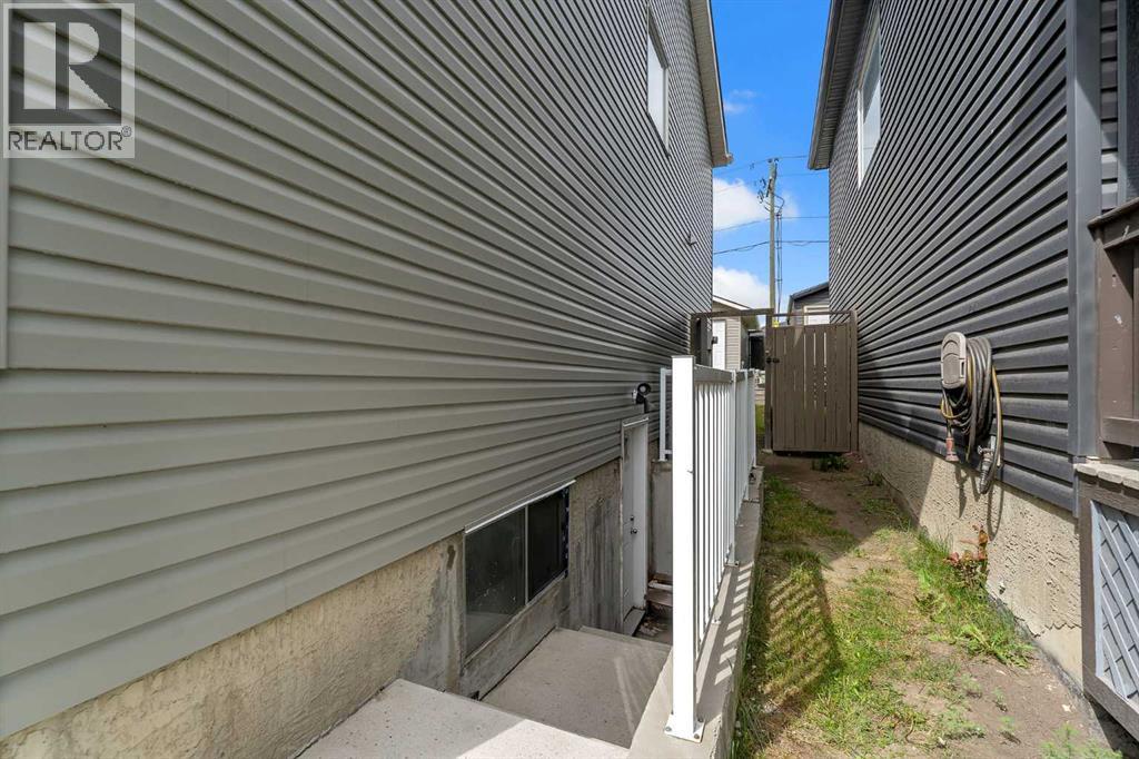 91 Saddlebrook Way NE, Calgary, Alberta  T3J 5M8 - Photo 30 - A2326030