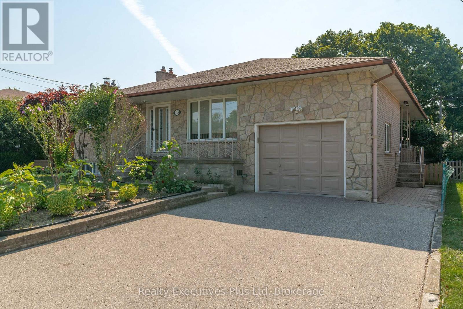 115 CASSINO AVENUE, Guelph, Ontario