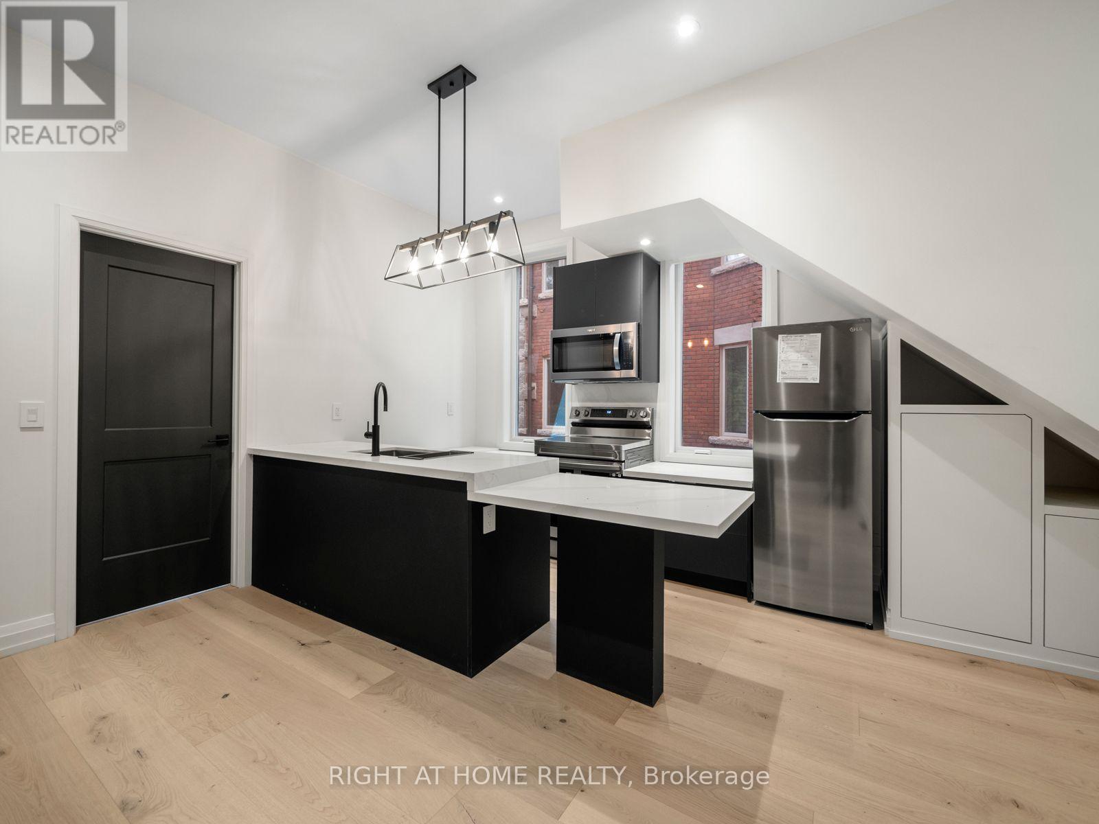 Unit 1 - 94 Concord Avenue E, Toronto, Ontario  M6H 2P3 - Photo 5 - C13629550