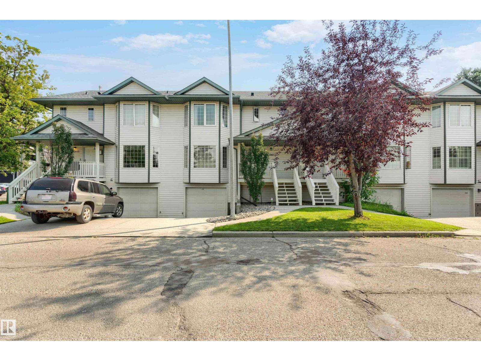 15817 102 Av NW, Edmonton, Alberta  T5P 4P7 - Photo 2 - E4501810