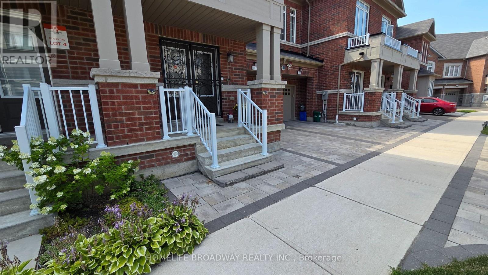 112 Ness Drive, Richmond Hill, Ontario  L4S 0K7 - Photo 3 - N13629524