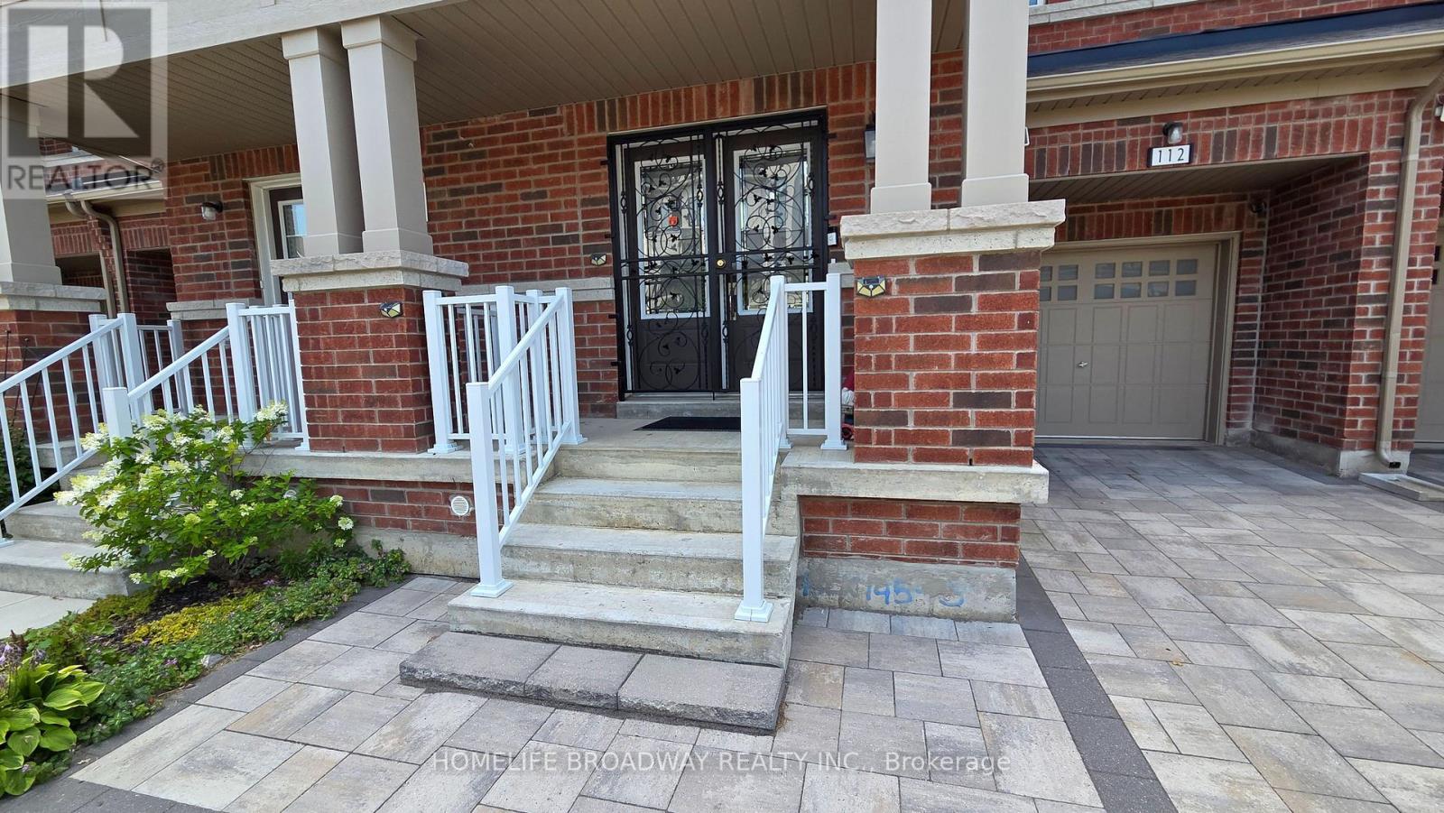 112 Ness Drive, Richmond Hill, Ontario  L4S 0K7 - Photo 5 - N13629524