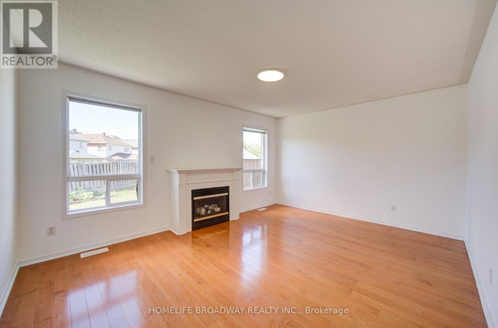 16 Raymond Bartlett Avenue, Markham, Ontario  L3R 5H7 - Photo 18 - N13629532