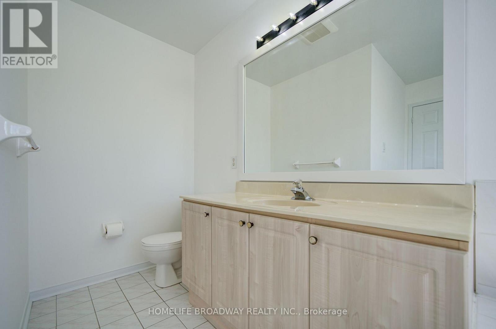 16 Raymond Bartlett Avenue, Markham, Ontario  L3R 5H7 - Photo 31 - N13629532