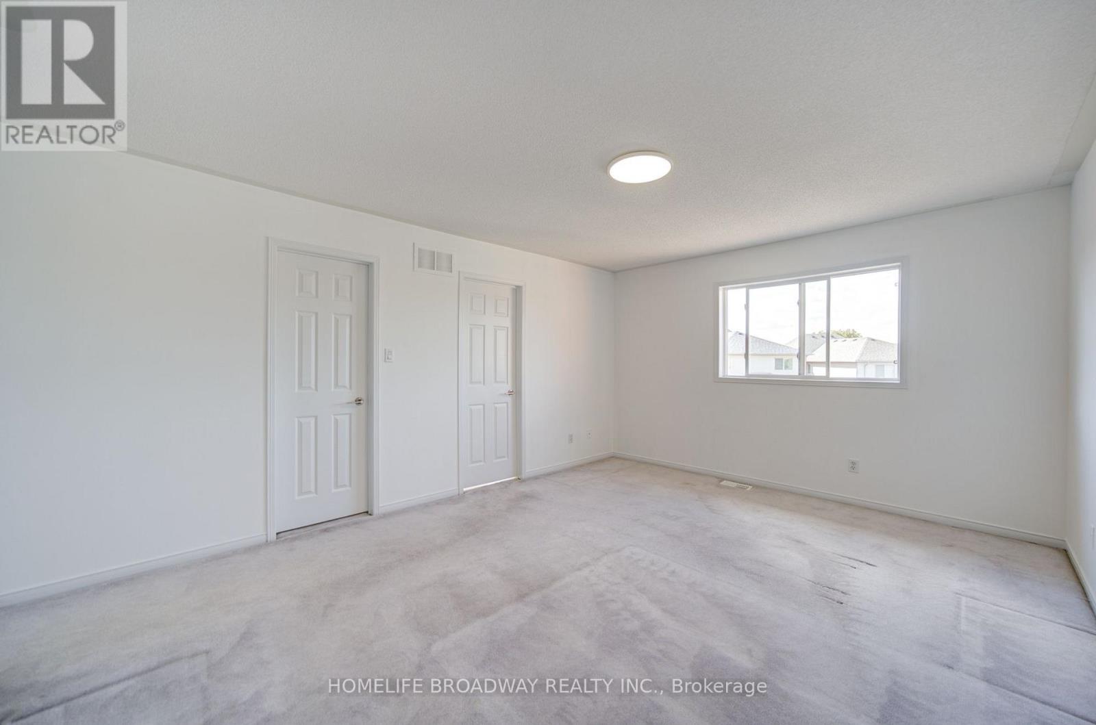 16 Raymond Bartlett Avenue, Markham, Ontario  L3R 5H7 - Photo 35 - N13629532