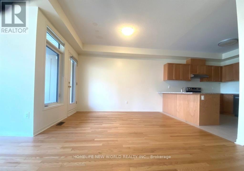 16 Slaney Street, Richmond Hill, Ontario  L4S 0K8 - Photo 4 - N13629566