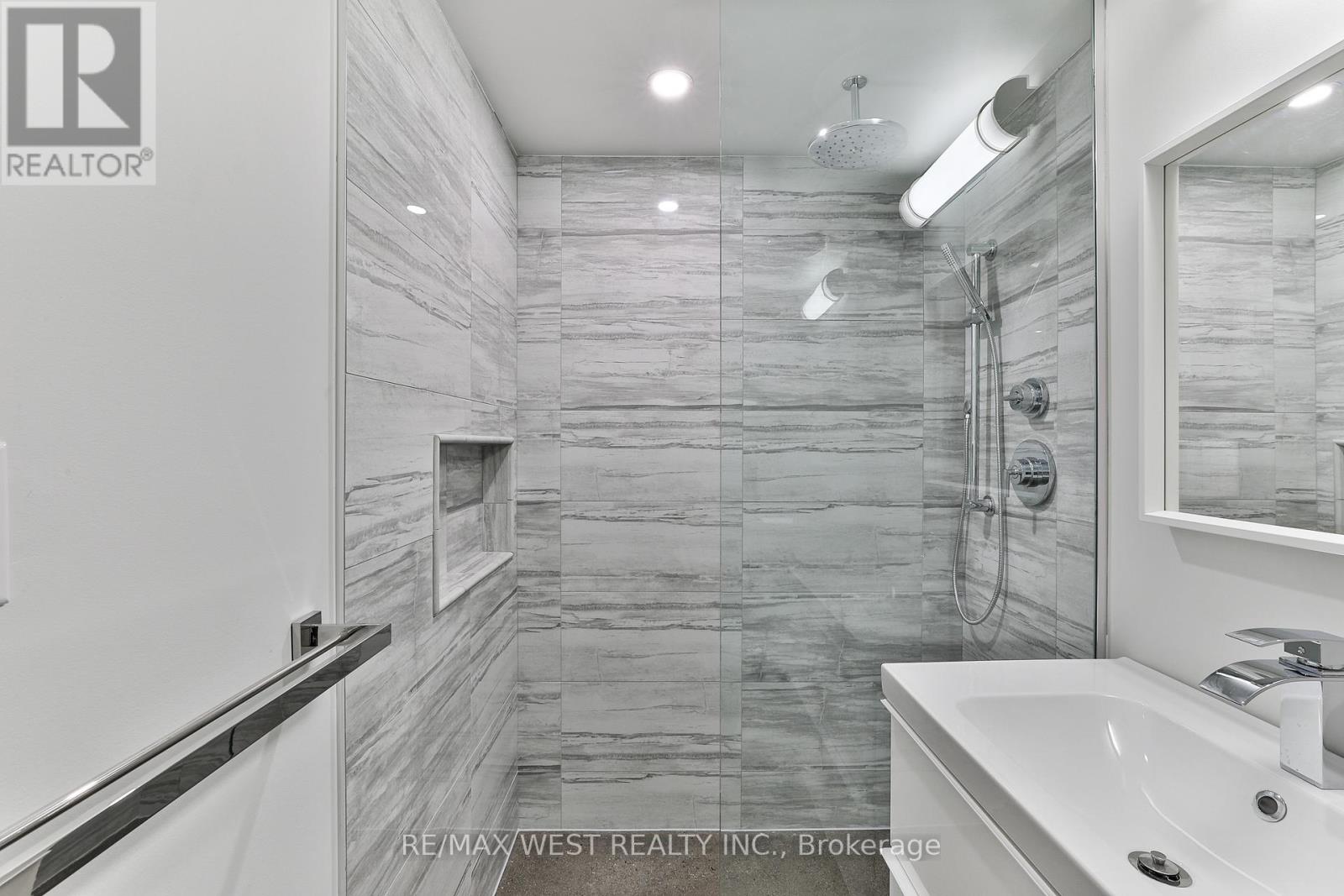 4 - 1745 Keele Street, Toronto, Ontario  M6M 3W9 - Photo 19 - W13629530