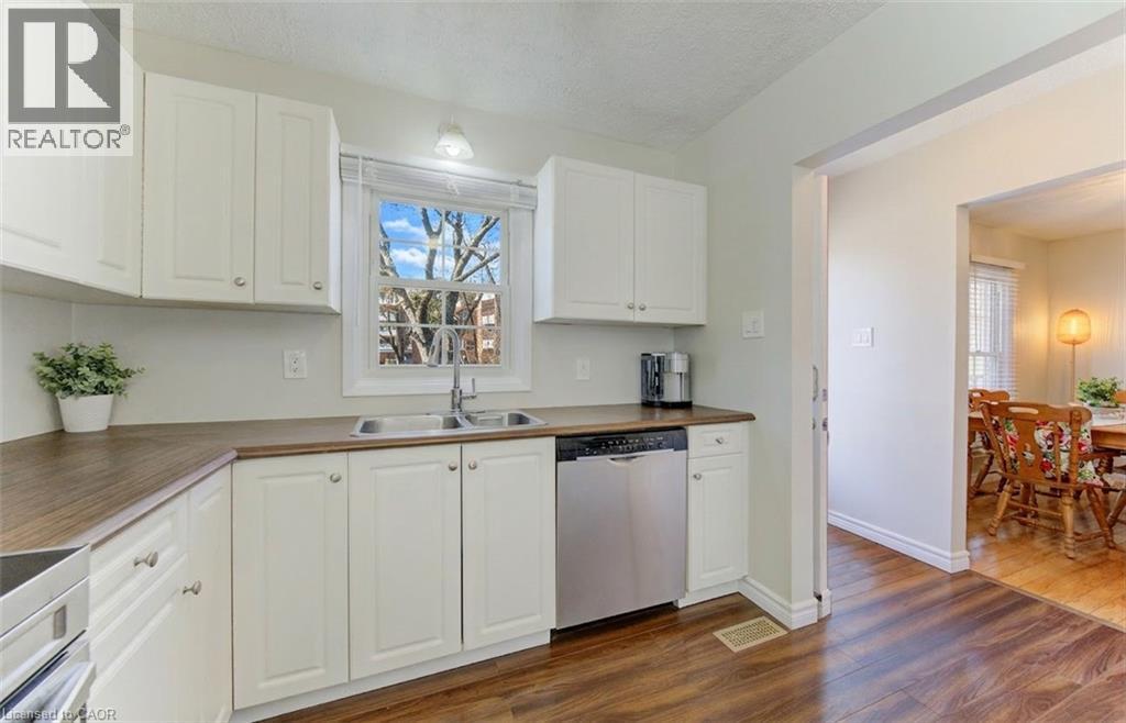 190 Natchez Road, Kitchener, Ontario  N2B 3L2 - Photo 4 - 40849007