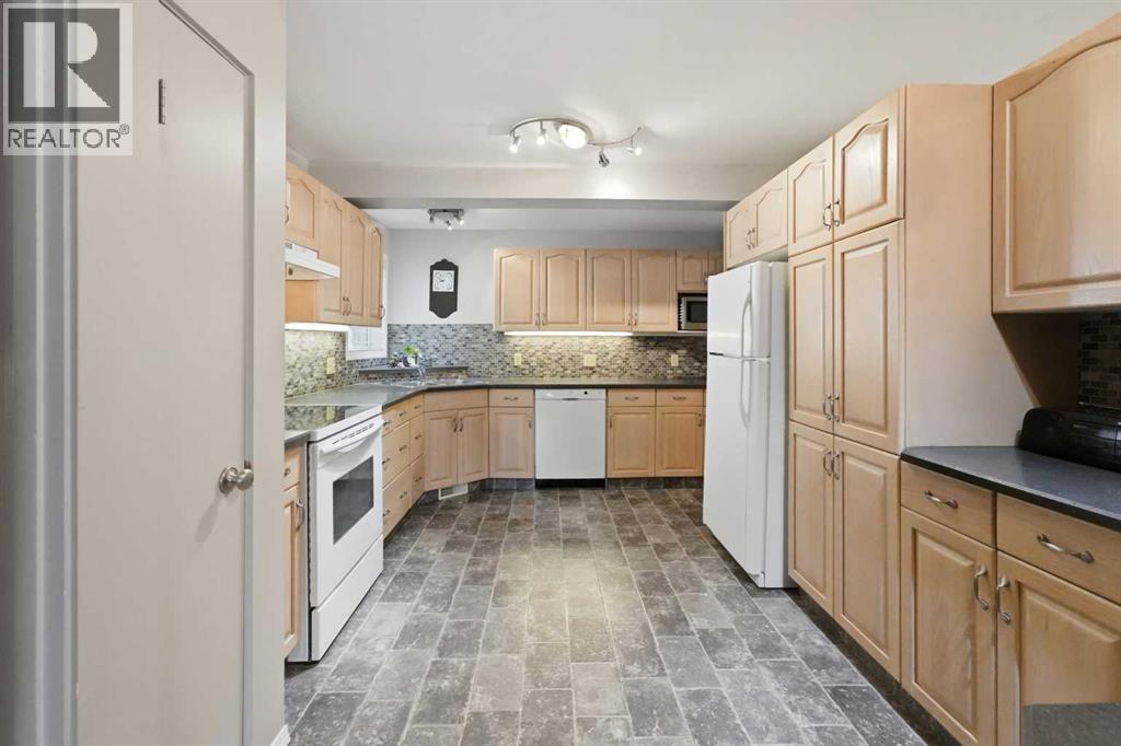 8 Sydney Close, Red Deer, Alberta  T4N 0E1 - Photo 16 - A2334098