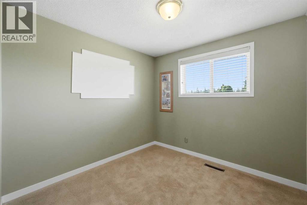 8 Sydney Close, Red Deer, Alberta  T4N 0E1 - Photo 24 - A2334098