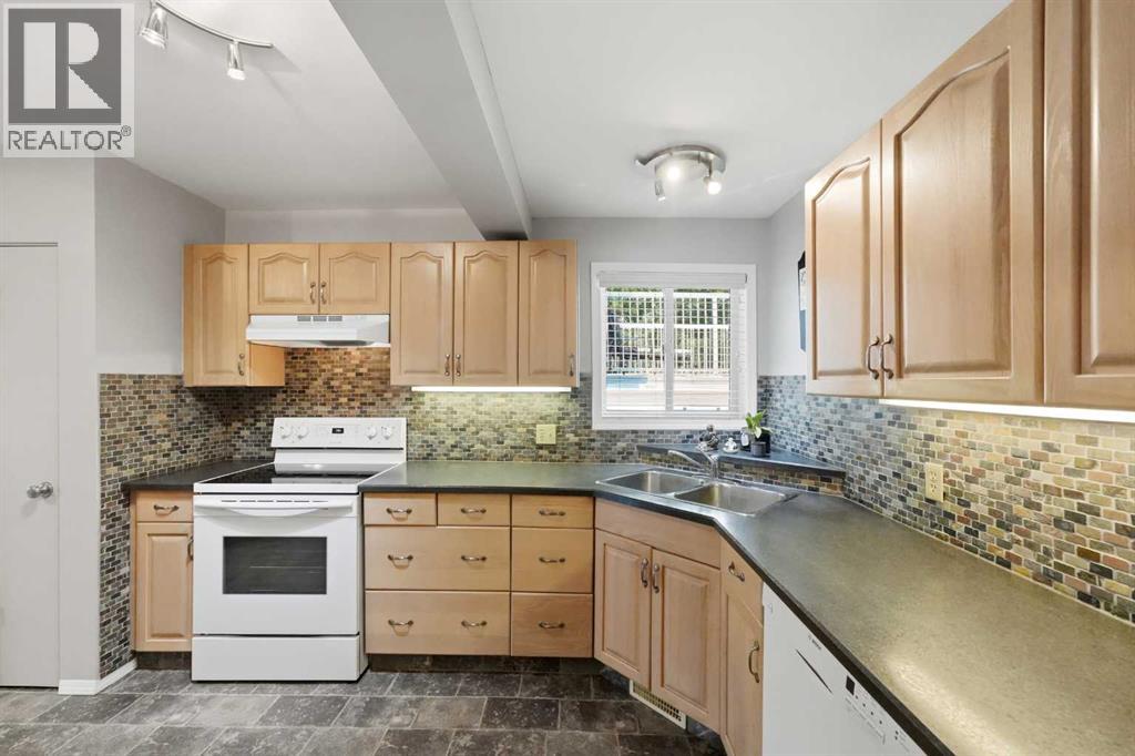 8 Sydney Close, Red Deer, Alberta  T4N 0E1 - Photo 14 - A2334098