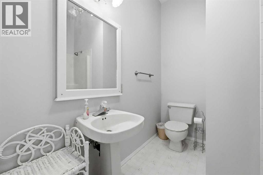 8 Sydney Close, Red Deer, Alberta  T4N 0E1 - Photo 20 - A2334098