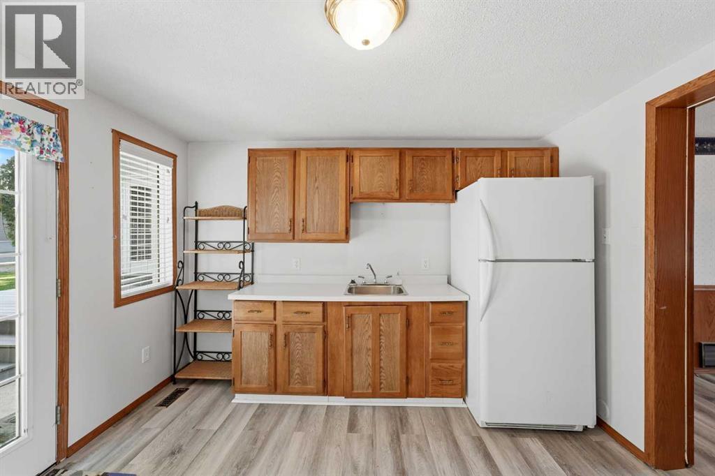 8 Sydney Close, Red Deer, Alberta  T4N 0E1 - Photo 36 - A2334098