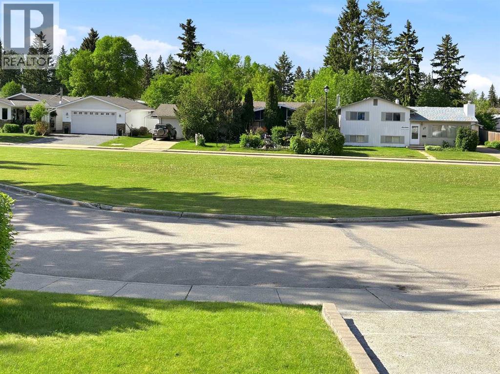 8 Sydney Close, Red Deer, Alberta  T4N 0E1 - Photo 44 - A2334098