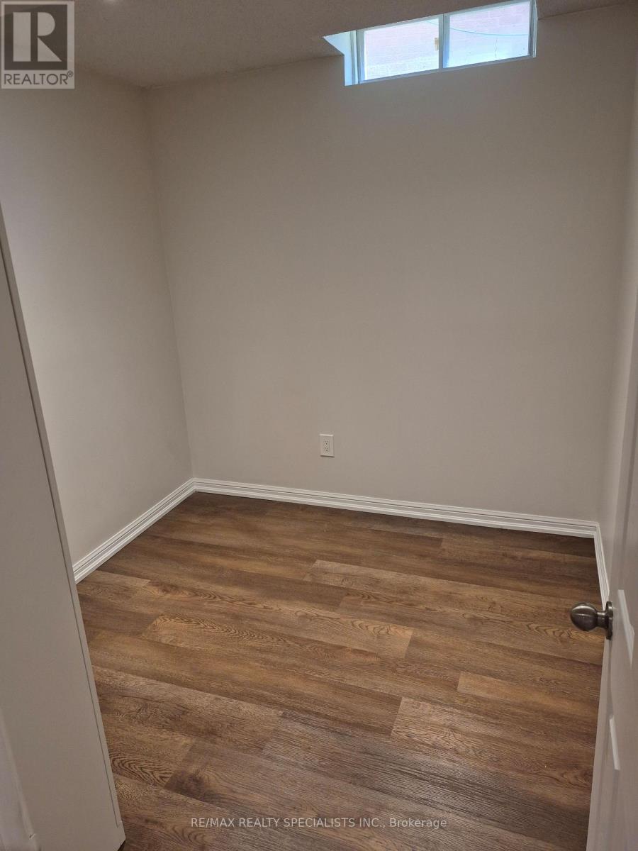 Lower - 353 Brownridge Drive, Vaughan, Ontario  L4J 5X2 - Photo 13 - N13627314