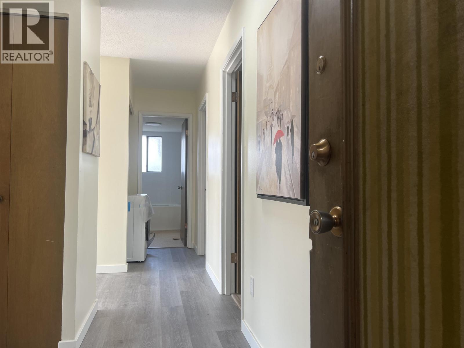 101 3481 Sefton Street, Port Coquitlam, British Columbia  V3B 3R1 - Photo 2 - R3146574