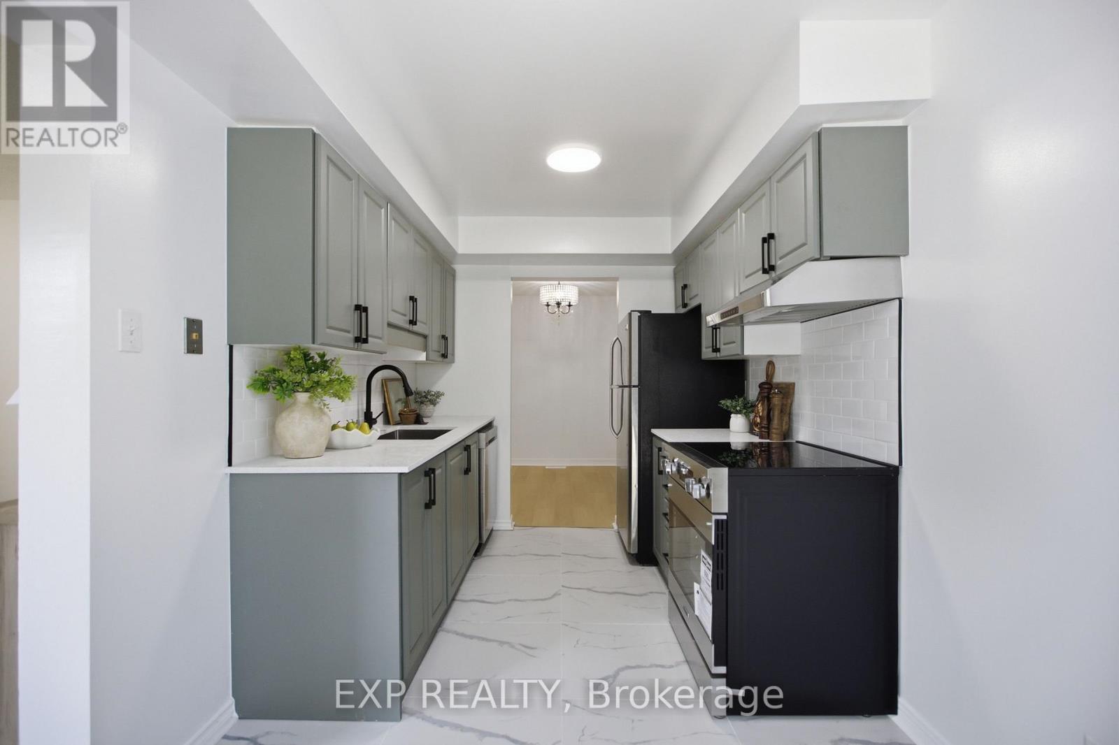 17 Kathleen Crescent, Ottawa, Ontario  K2S 1L5 - Photo 4 - X13629608