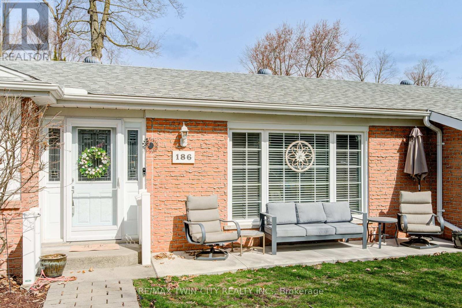 186 Shuh Avenue, Kitchener, Ontario N2A 1H6 - Photo 2 - X13629594
