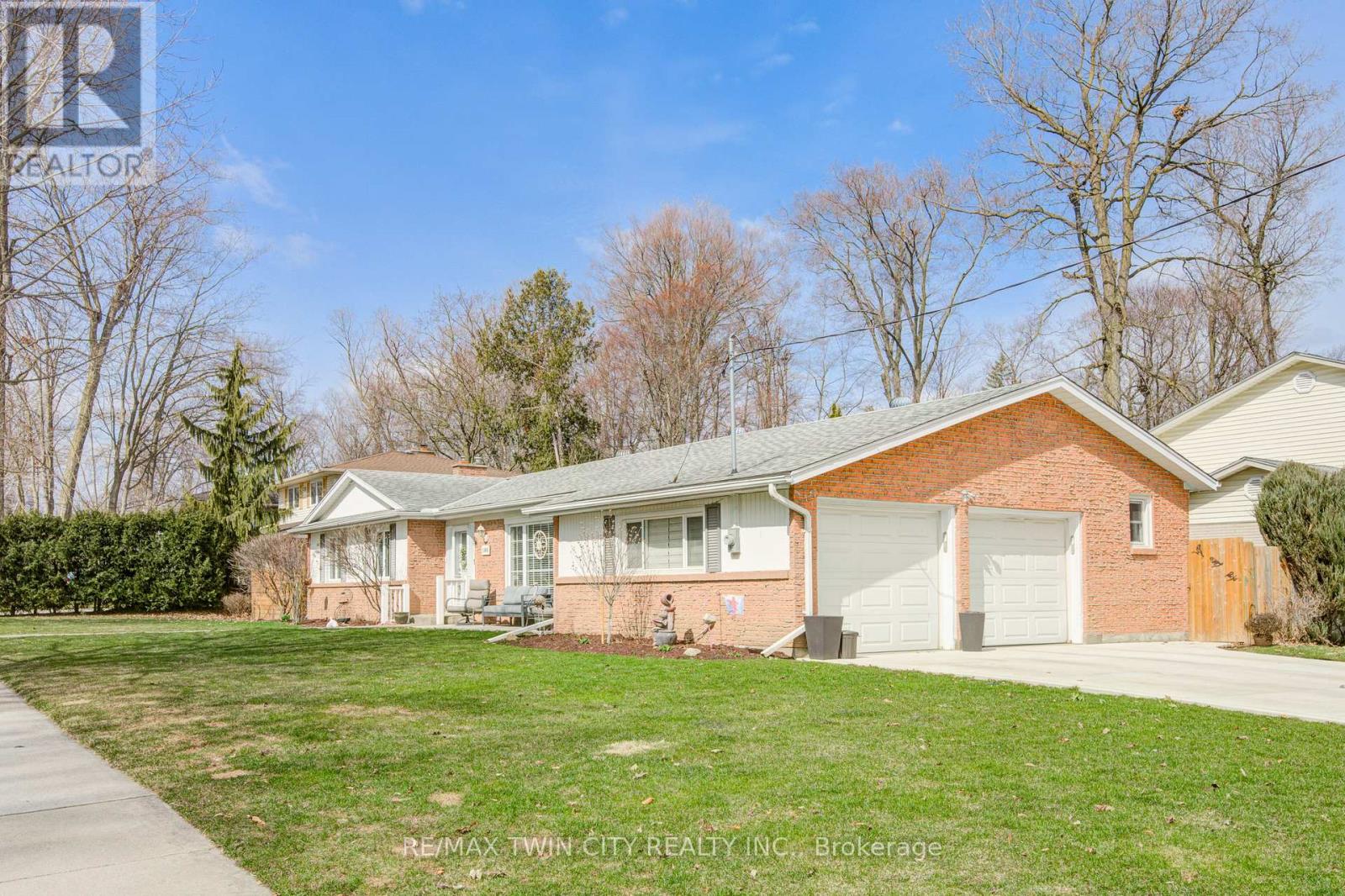 186 Shuh Avenue, Kitchener, Ontario N2A 1H6 - Photo 3 - X13629594