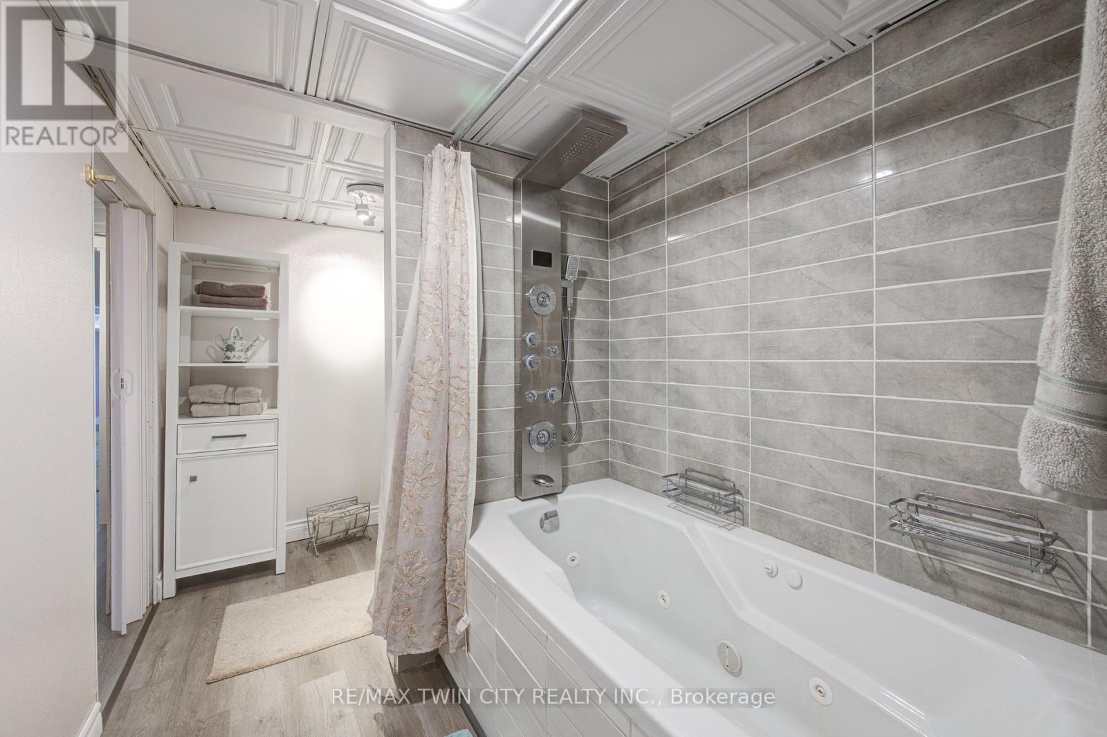 186 Shuh Avenue, Kitchener, Ontario N2A 1H6 - Photo 40 - X13629594