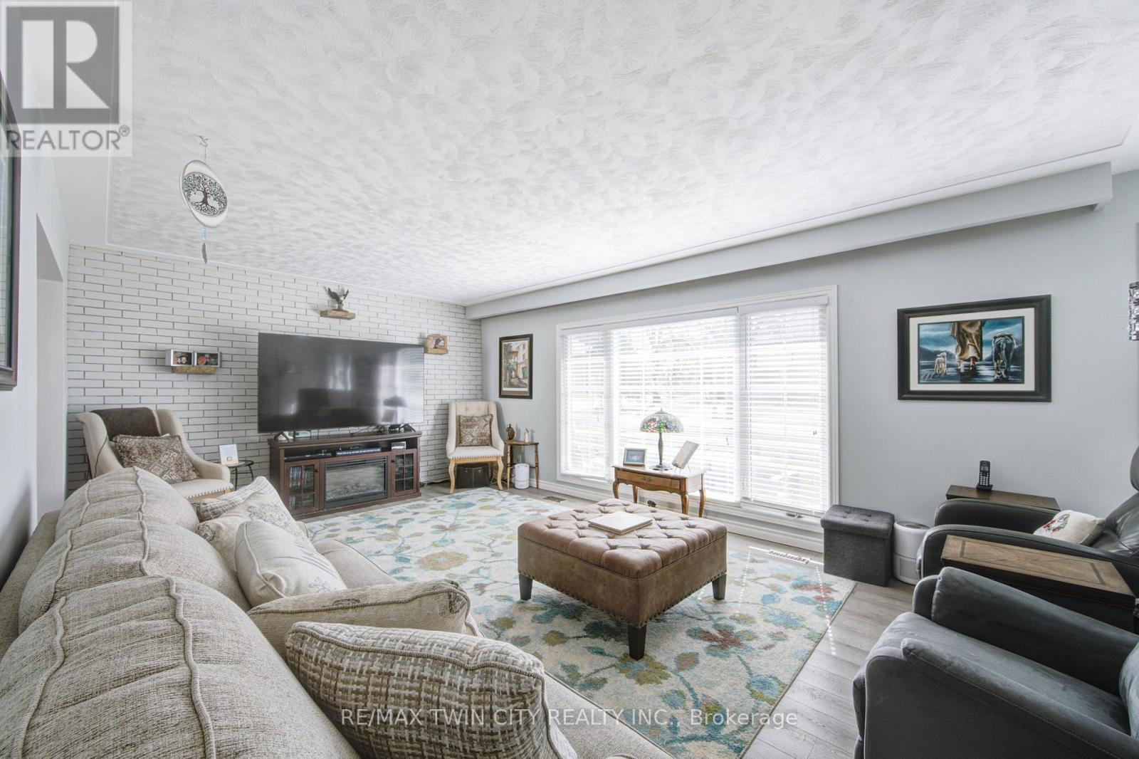 186 Shuh Avenue, Kitchener, Ontario N2A 1H6 - Photo 8 - X13629594