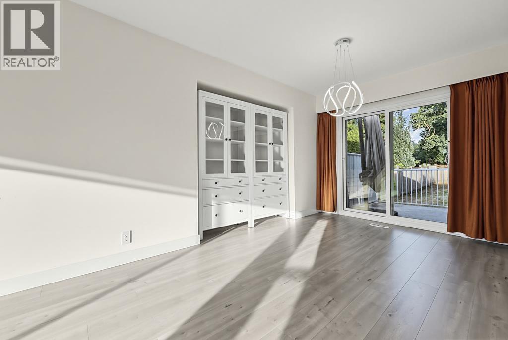 4936 Barker Crescent, Burnaby, British Columbia  V5G 3G5 - Photo 9 - R3149548