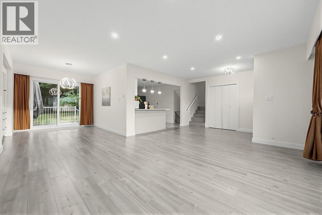 4936 Barker Crescent, Burnaby, British Columbia  V5G 3G5 - Photo 11 - R3149548