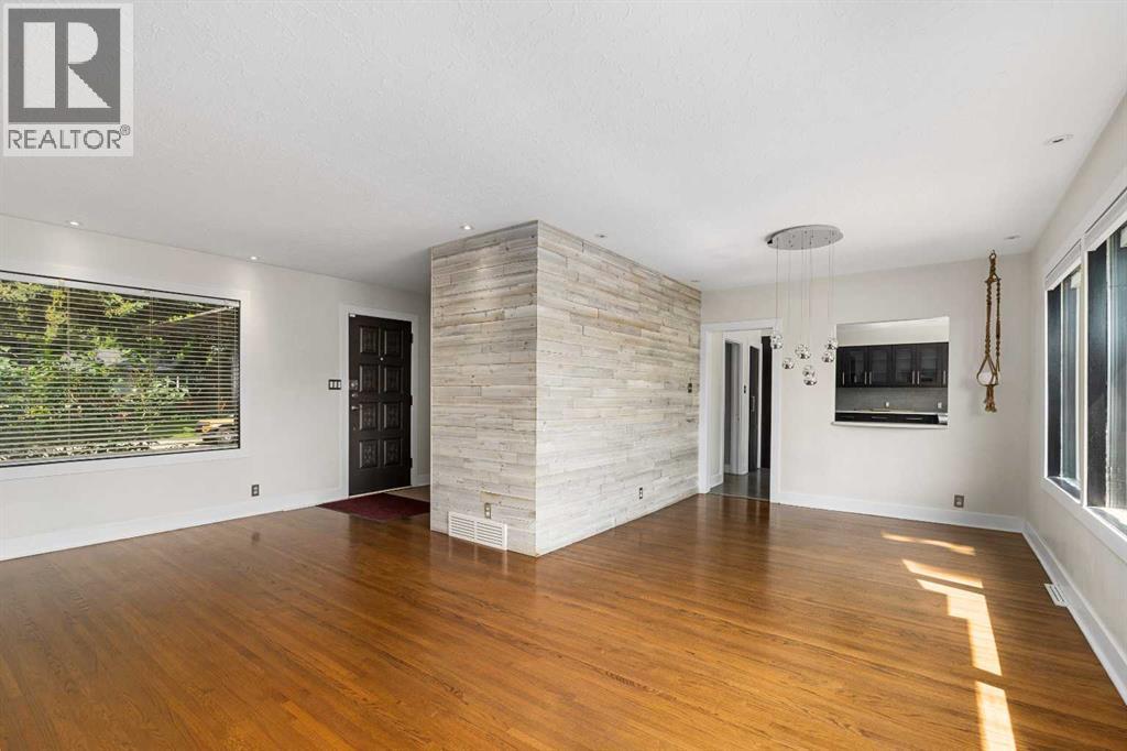 119 Coleridge Road NW, Calgary, Alberta  T2K 1X5 - Photo 5 - A2333669