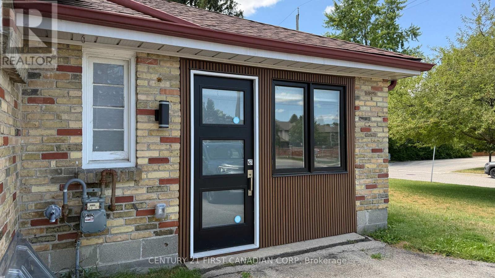 Unit 2 - 1473 Adelaide Street N, London North, Ontario  N5X 1K3 - Photo 2 - X13629630