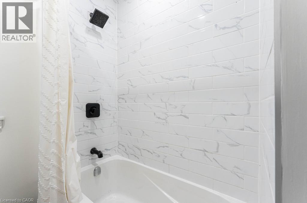 27 Grove Street Unit# 2, Hamilton, Ontario  L8N 1P4 - Photo 5 - 40836164