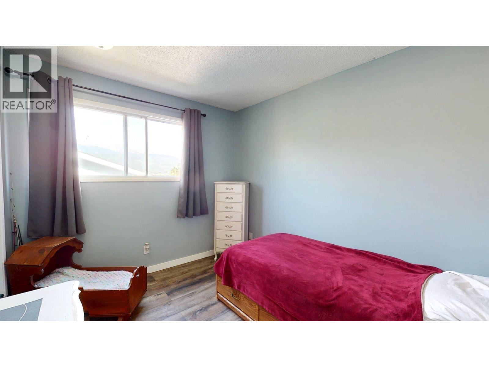 2405 Arbutus Street, Elkford, British Columbia  V0B 1H0 - Photo 19 - 10396382