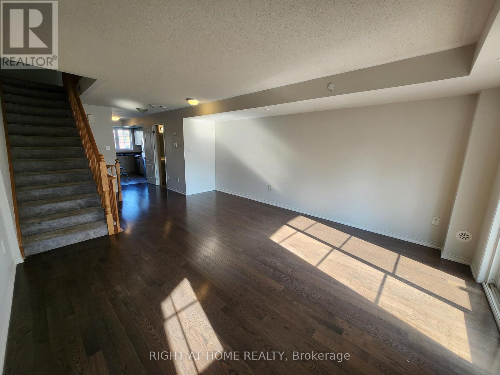 2564 Bromus Path, Oshawa, Ontario  L1L 0K7 - Photo 11 - E13629670