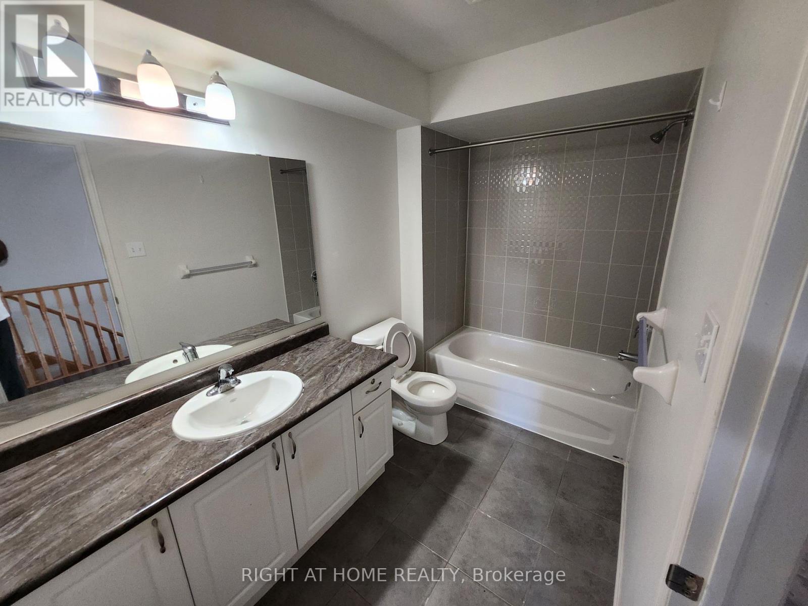 2564 Bromus Path, Oshawa, Ontario  L1L 0K7 - Photo 24 - E13629670