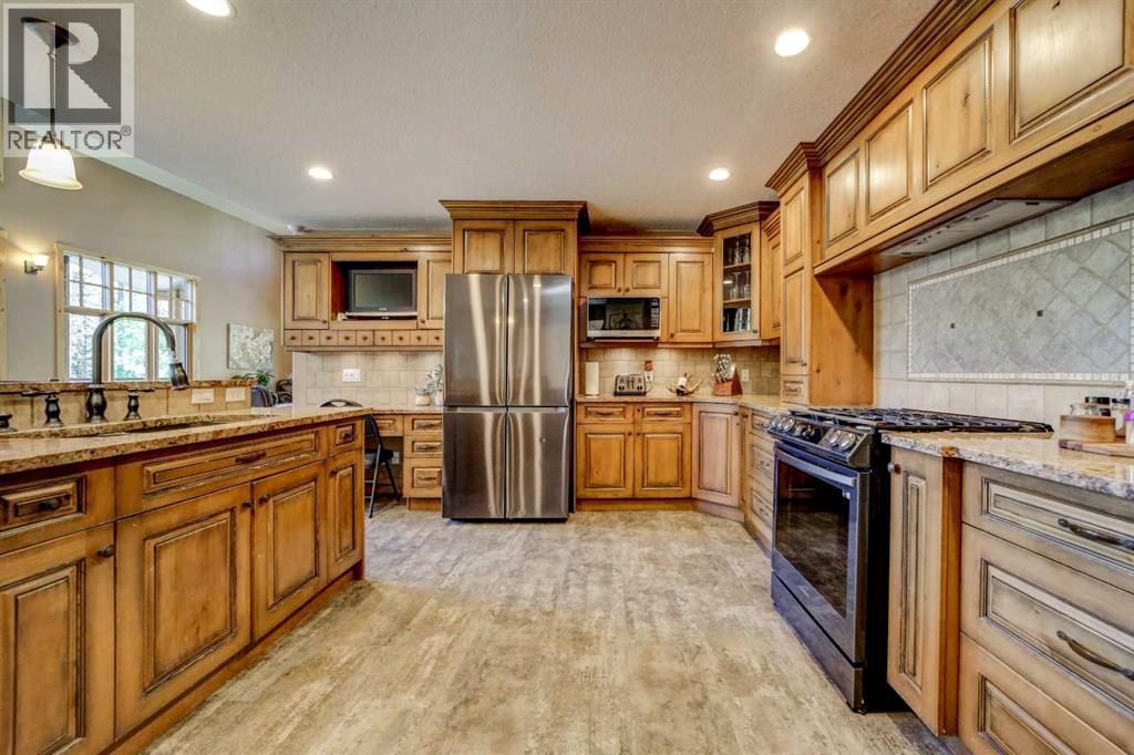 2411 63 Street, Coleman, Alberta  T0K 0M0 - Photo 11 - A2333572