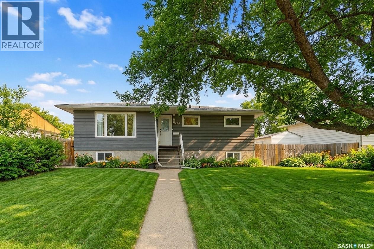 1154 Caribou STREET W, Moose Jaw, Saskatchewan