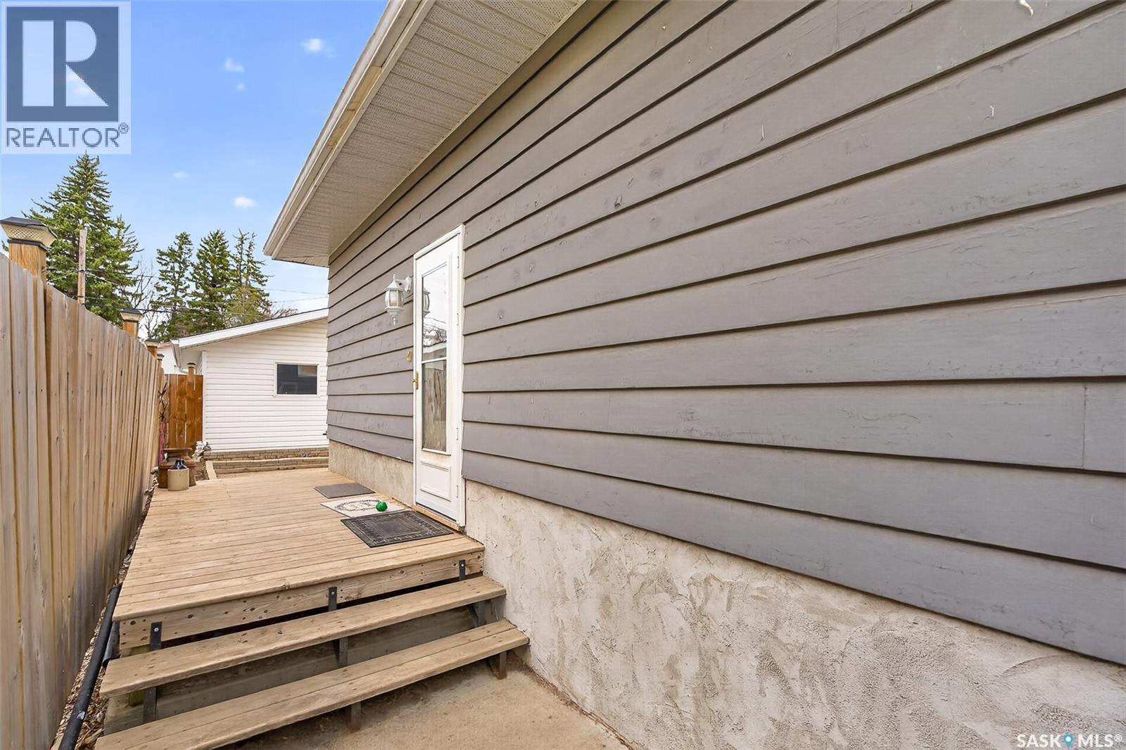 1154 Caribou Street W, Moose Jaw, Saskatchewan  S6H 2B5 - Photo 41 - SK041934