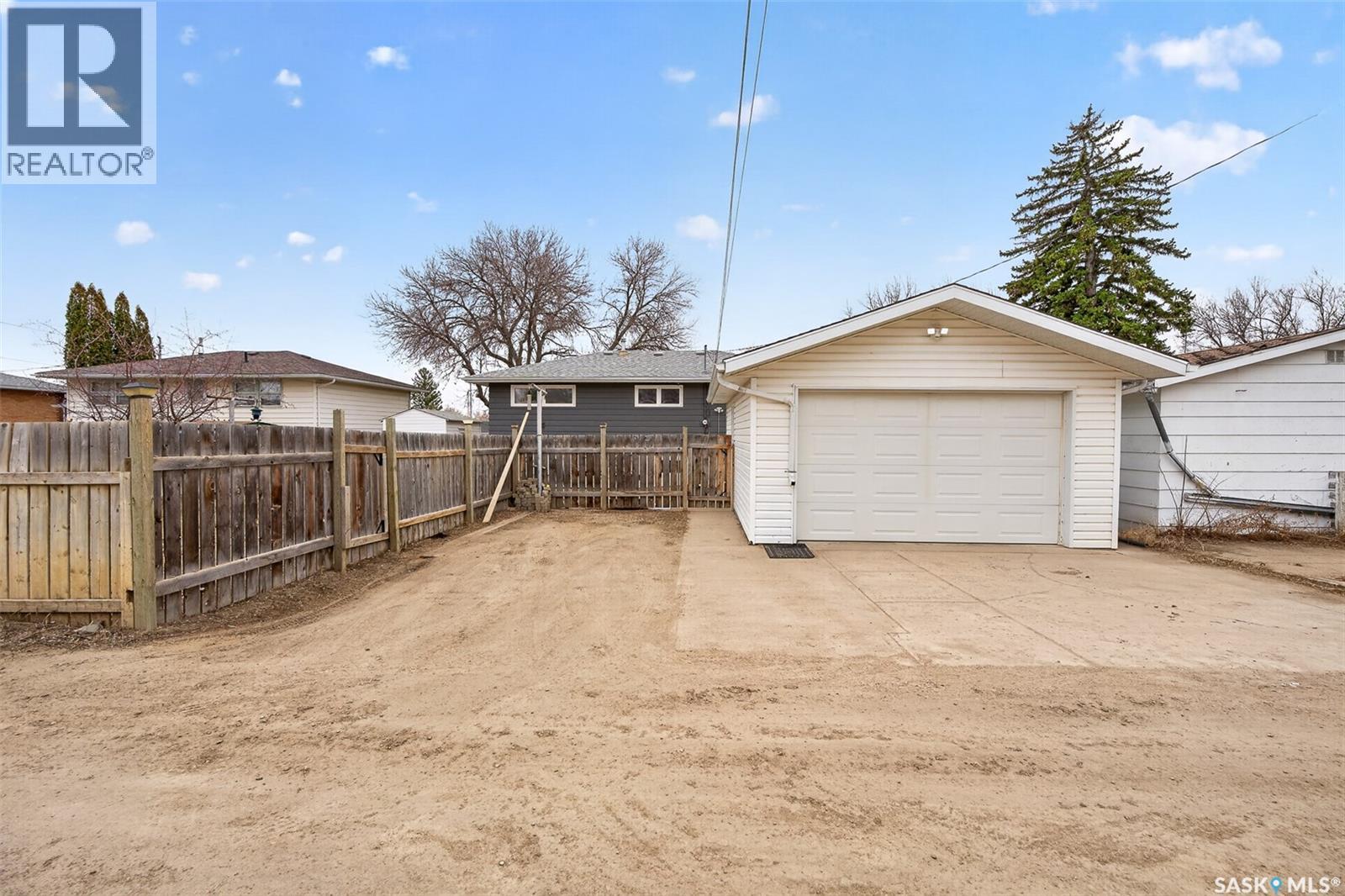 1154 Caribou Street W, Moose Jaw, Saskatchewan  S6H 2B5 - Photo 46 - SK041934
