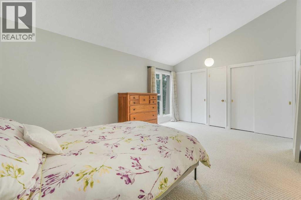 70 Brae Glen Lane SW, Calgary, Alberta  T2W 1B6 - Photo 33 - A2332250