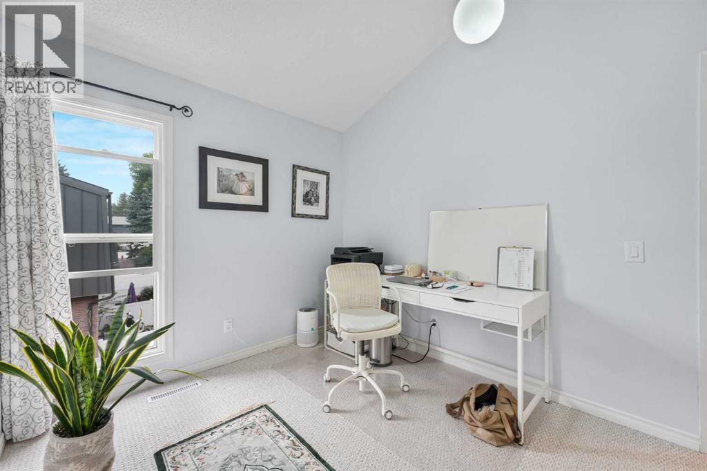 70 Brae Glen Lane SW, Calgary, Alberta  T2W 1B6 - Photo 28 - A2332250