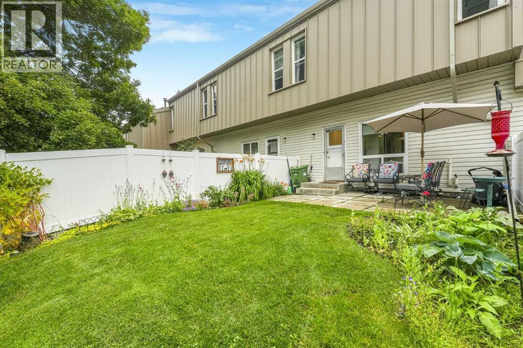 70 Brae Glen Lane SW, Calgary, Alberta  T2W 1B6 - Photo 49 - A2332250