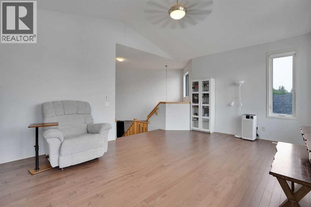 101 Royal Oak Crescent Nw, Calgary, Alberta  T3G 4Y7 - Photo 17 - A2332440