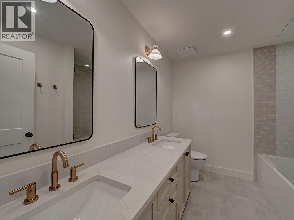 385 Solaz Place, Gibsons, British Columbia  V0N 1V5 - Photo 29 - R3151837