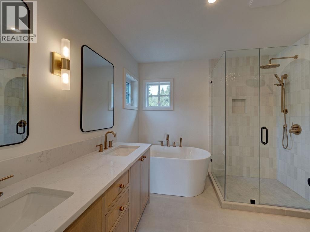 385 Solaz Place, Gibsons, British Columbia  V0N 1V5 - Photo 33 - R3151837
