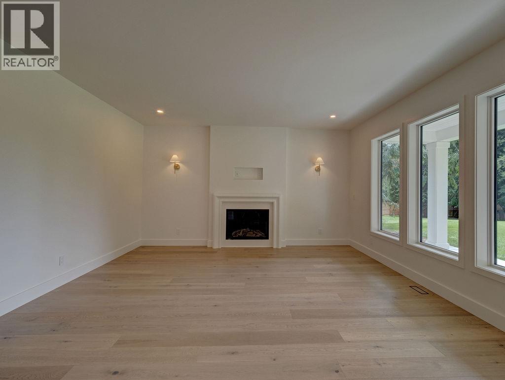 385 Solaz Place, Gibsons, British Columbia  V0N 1V5 - Photo 8 - R3151837