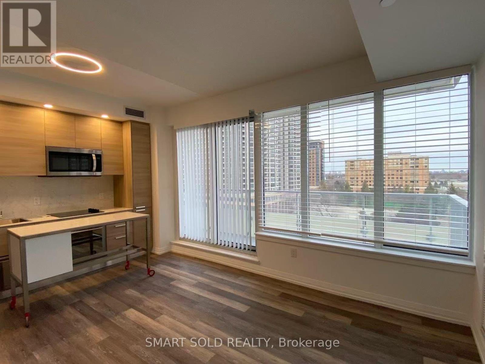 1002 - 75 Canterbury Place, Toronto, Ontario  M2N 0L2 - Photo 3 - C13629682