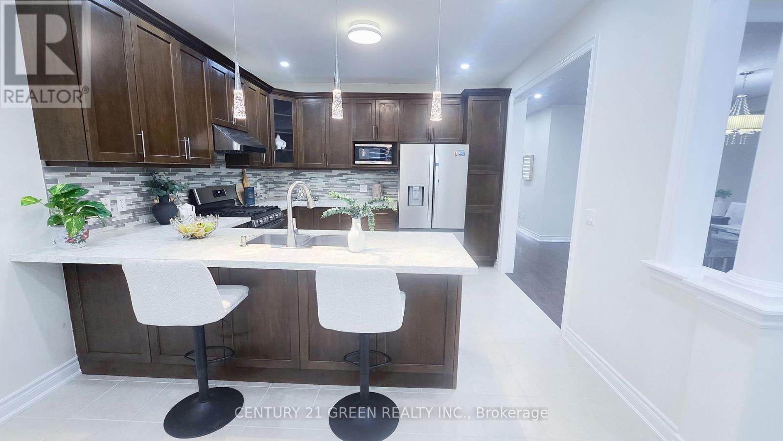 61 Magdalan Crescent, Richmond Hill, Ontario  L4E 0W4 - Photo 12 - N13623708