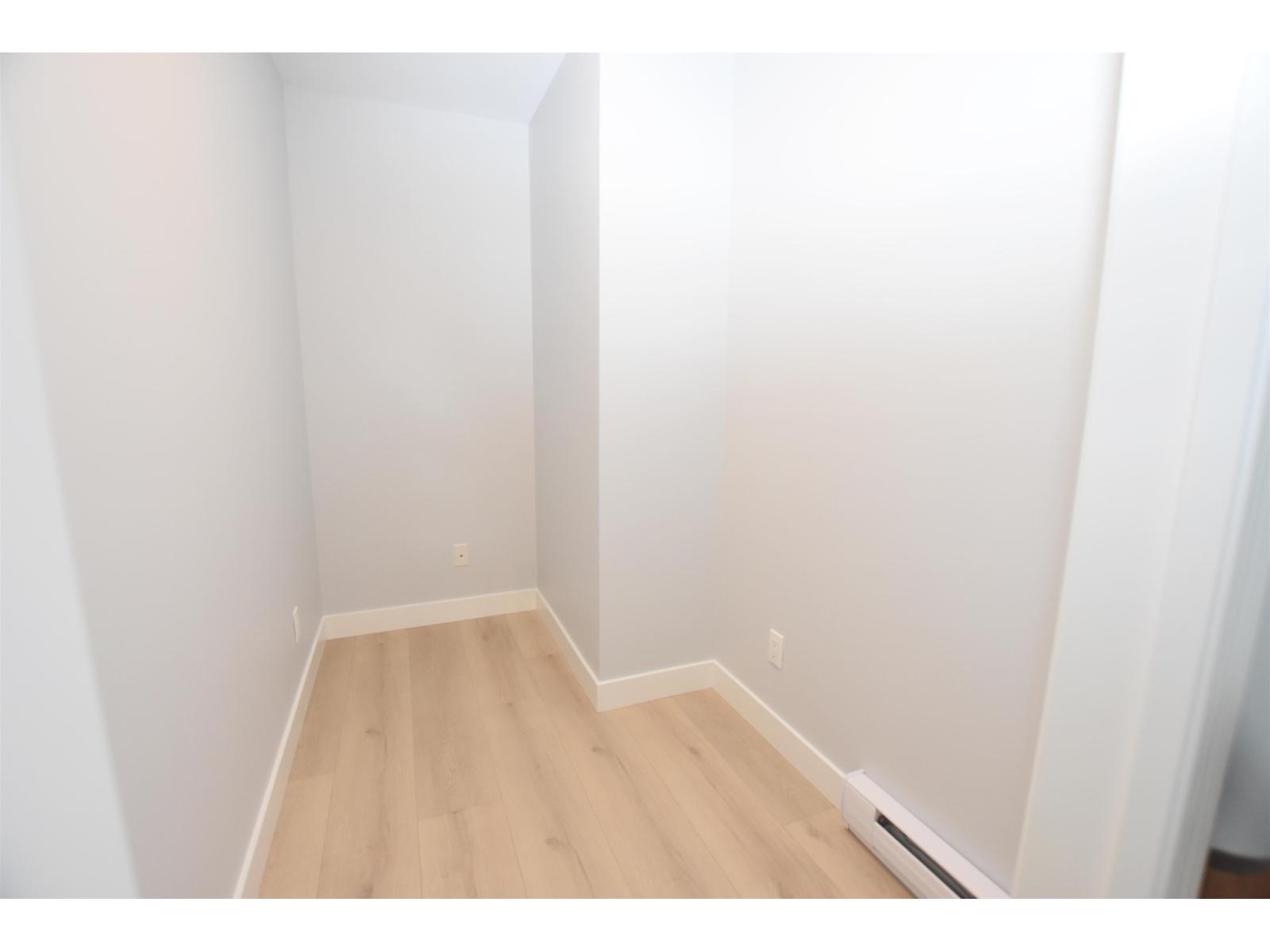 15402 96a Avenue, Surrey, British Columbia  V3R 7H2 - Photo 11 - R3149964