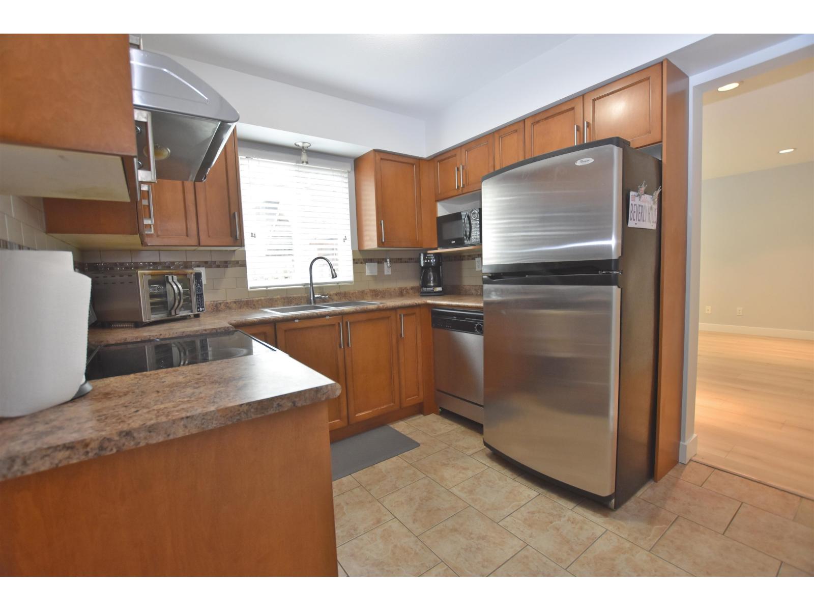 15402 96a Avenue, Surrey, British Columbia  V3R 7H2 - Photo 3 - R3149964