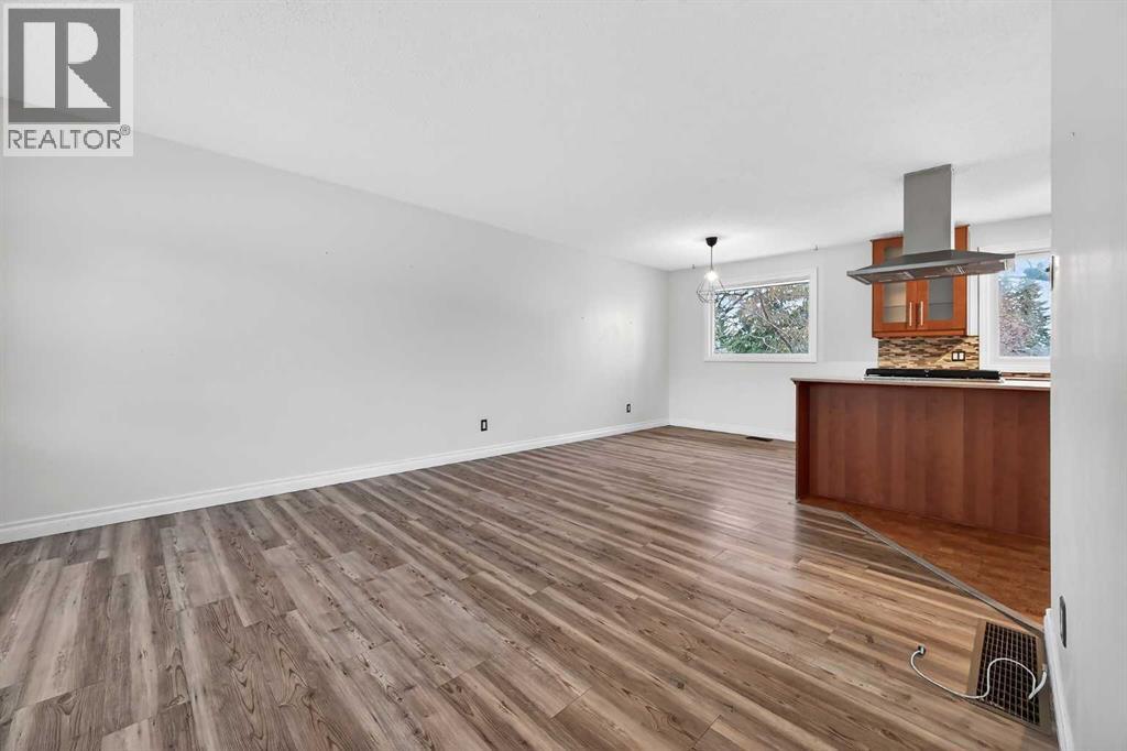 81 Westminster Drive SW, Calgary, Alberta  T3C 2T2 - Photo 4 - A2326612