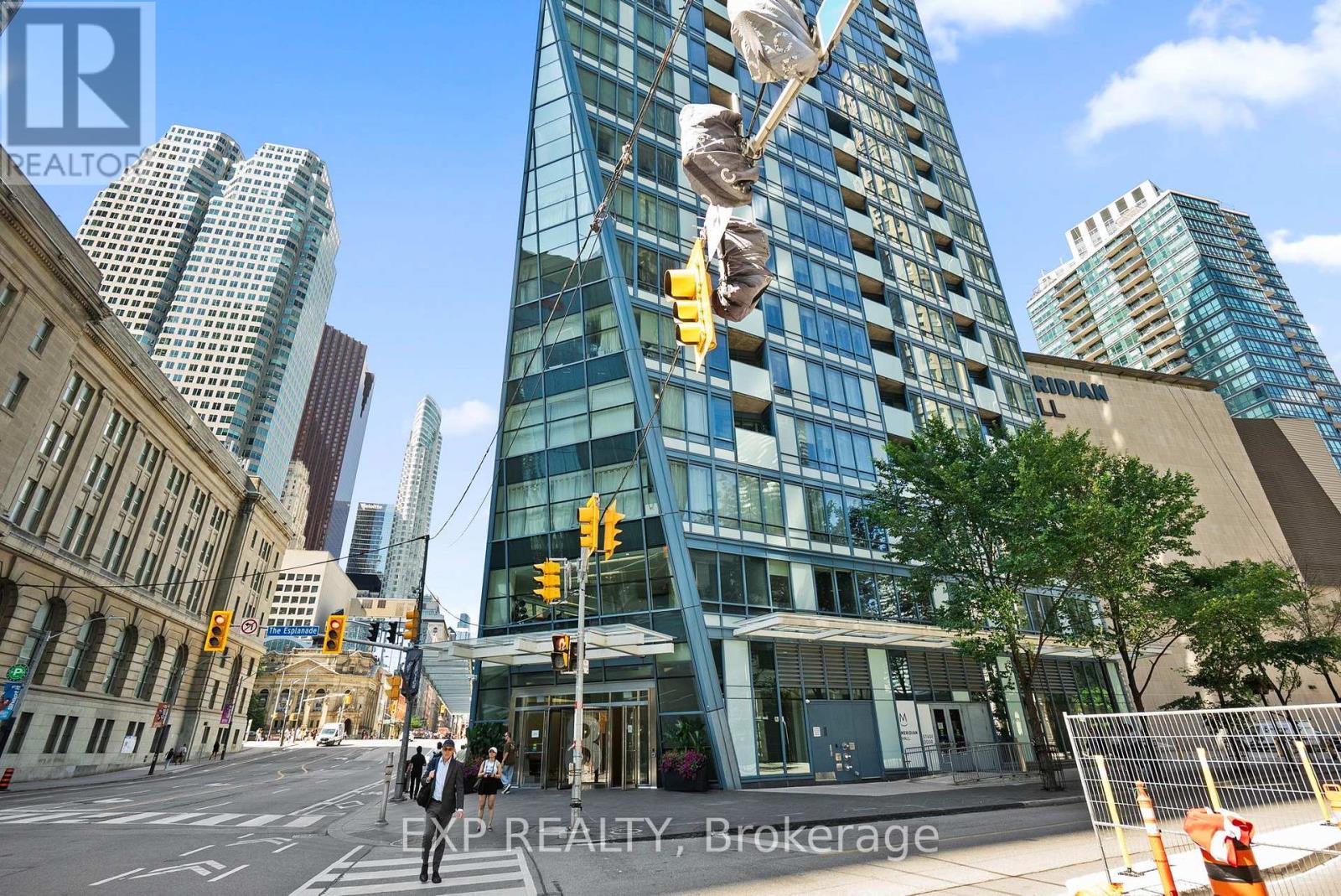 3510 - 8 The Esplanade, Toronto, Ontario  M5E 0A6 - Photo 3 - C13629692